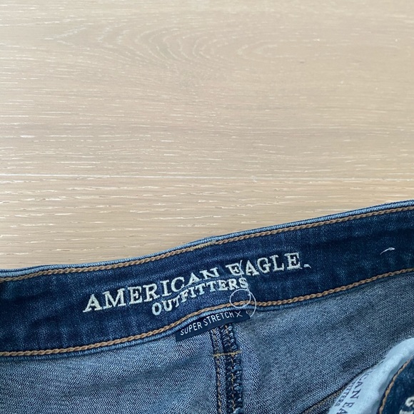 🛒 American Eagle Ripped Skinny Jeans - Picture 2 of 3